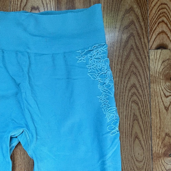 Fabletics Light Blue Leggings - Picture 2 of 3